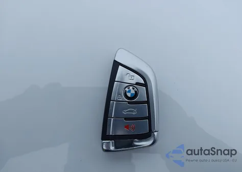 2018 BMW 740E xDrive Iperformance из США, поврежденный, VIN WBA7J2C54JG938166